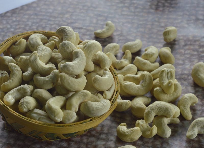 W240 Cashew Kernels Packing Type:Sealed Vacuum Packing Bags