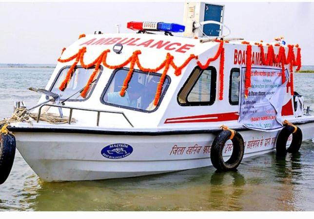 Frp ambulance boat, Length : 7 Mtr