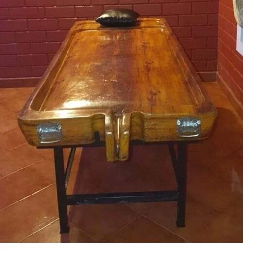 Brown Teak Wood Fiber Massage Table, Legs Material : Iron