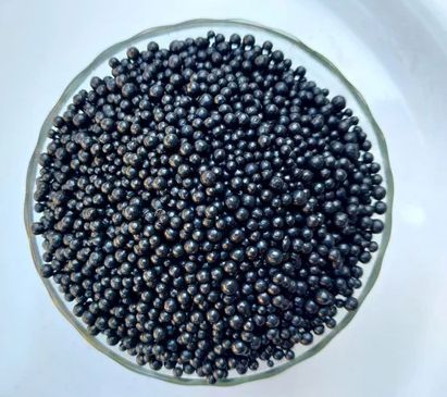 Black Shiny Bentonite Granules, for Fertilizers, Grade : Technical Grade