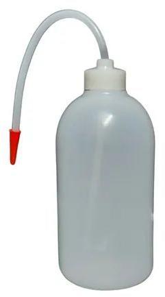 Plastic Laboratory Wash Bottle, for Storing Liquid, Capacity : 1L, 500ml
