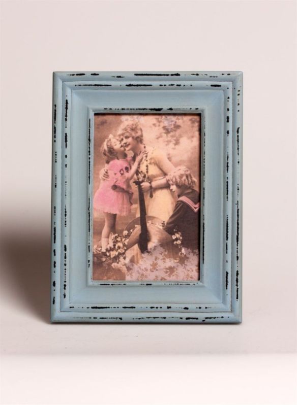 Polished wooden photo frame., for Home, Hotel, Office, Feature : Attractive Design, Fine Finishing