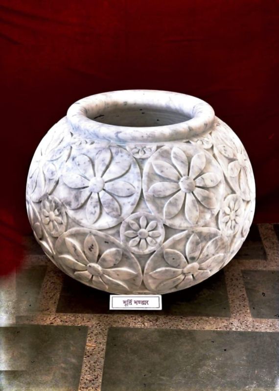 Round Marble Pot, for Garden, Home, Hotel, Feature : Attractive Design