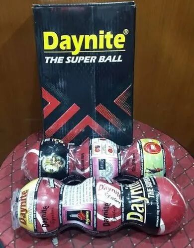 Woolen Daynite Tennis Ball, Color : Red