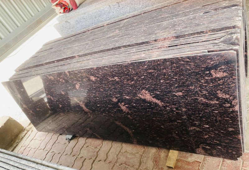 Rectangular martino brown granite slab, for Kitchen Countertops, Flooring, Overall Length : 6-9 Feet