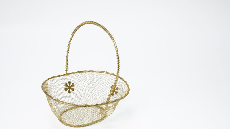 Polished metal wire basket, for home