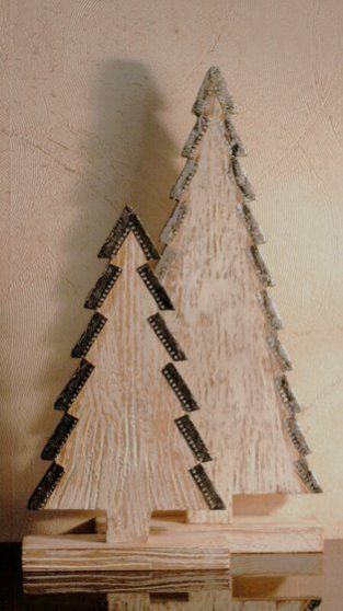 Set of 2 White Wash Wooden Christmas Tree
