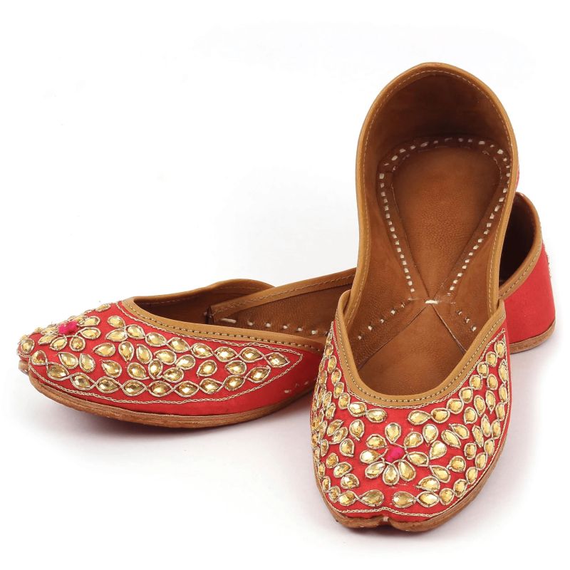 Leather Embroidered Ladies Punjabi Jutti, Occasion : Party Wear