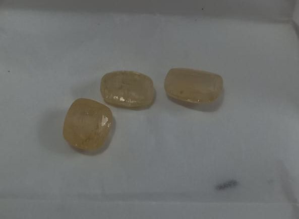 Polished natural Yellow Sapphire gemstones, Size : Standard