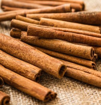 Spice Sorcery Raw Organic Cinnamon Sticks, for Cooking, Certification : FSSAI Certified