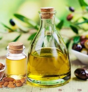 Yellow Liquid Olive Oil, for Cooking, Certification : FSSAI