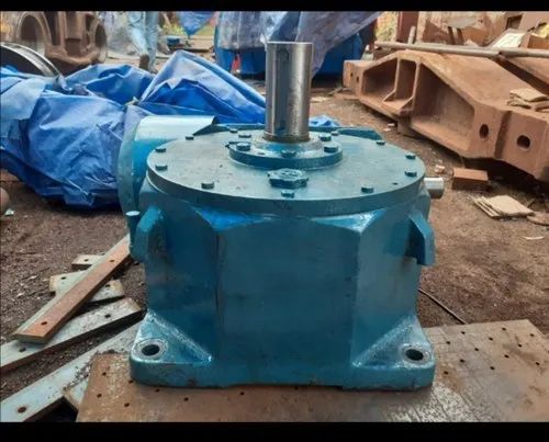 70 Kw Agitator Helical Gearbox, Specialities : Long Life, High Performance