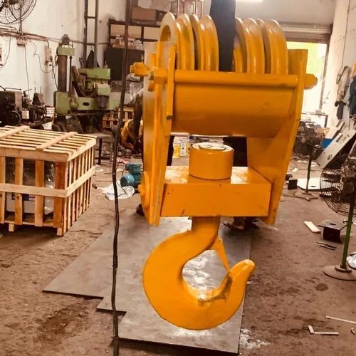 Yellow Mild Steel Crane Hook, for Compact Size, Weather Resistant