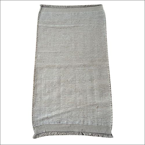 Grey Rectangular Cotton Simple Handloom Rugs, for Office, Hotel, Home, Size : Standard