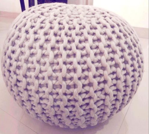 White Round Woolen Knitted Pouf, for Home, Outdoor, Technics : Knitied