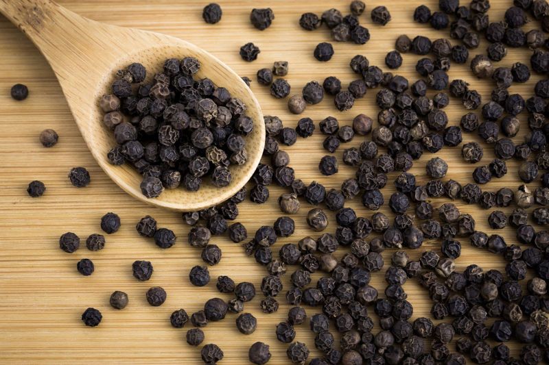 Black pepper, Shelf Life : 6 Months