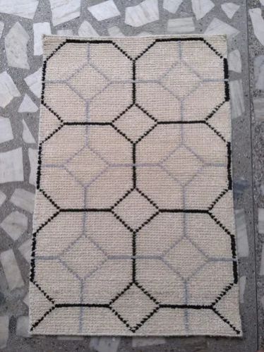 Beige Rectangular Bamboo Silk Carpet, for Bathroom, Flooring, Home, Size : 2x3 Feet