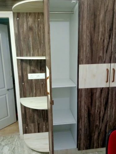 Hinged Door Polished Plywood Designer Modular Wardrobe
