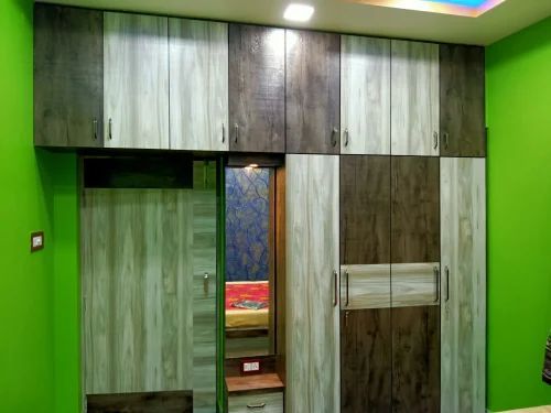 Polished Plywood Modular Wardrobe, for Home Use, Feature : Durable, Eco Friendly, Termite Proof