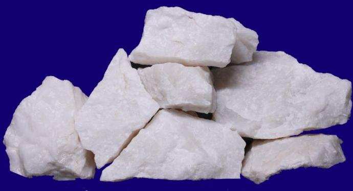 White Quartz Lump, Grade : Industrial Grade