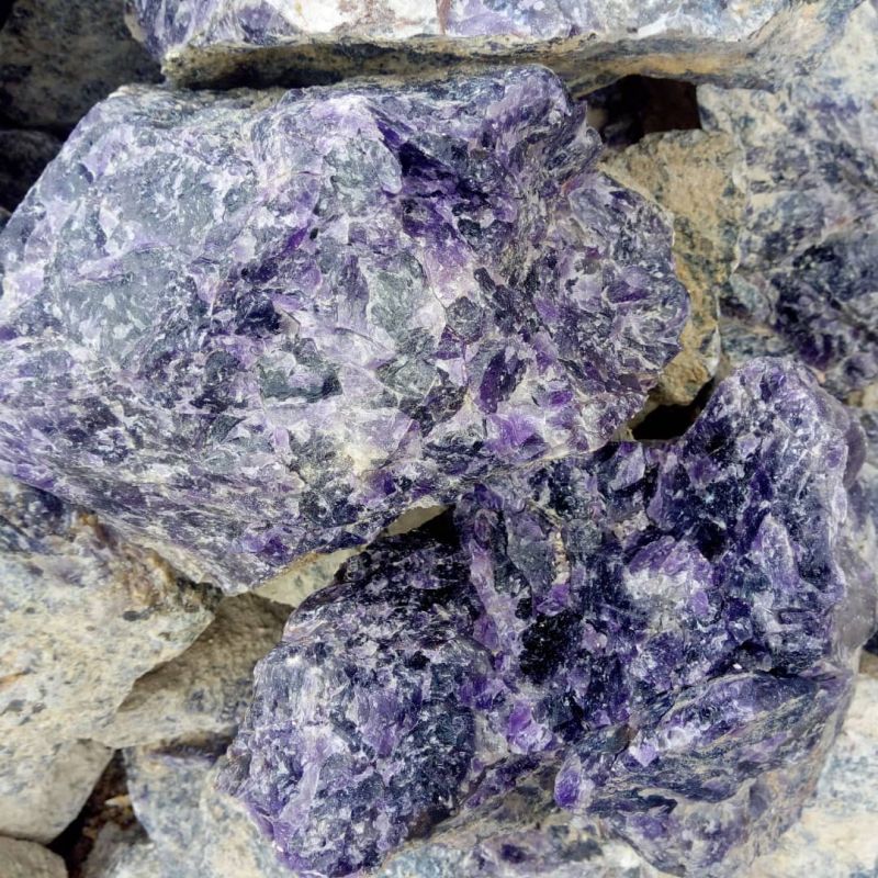 amethyst rough stone