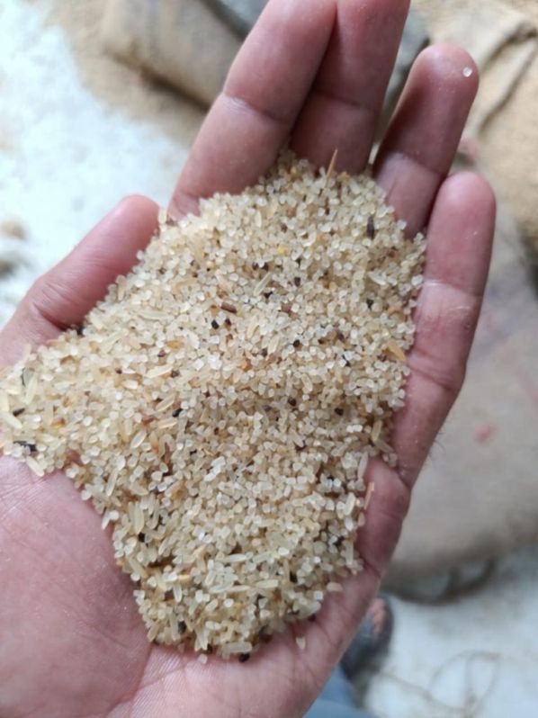 Common broken rice, Packaging Type : Gunny Bags, Jute Bags, Plastic Bags