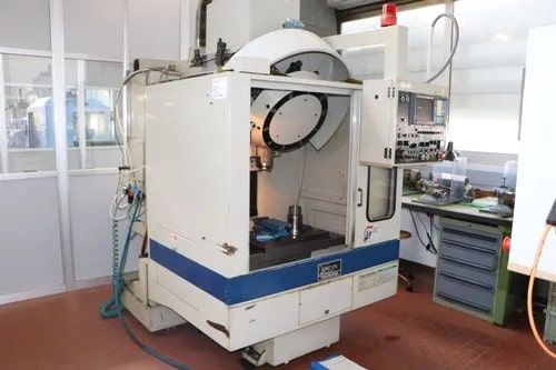 Takisawa Used Vertical Machining Center, for Industrial, Voltage : 440V
