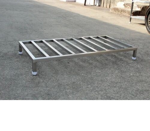 Stainless steel pallet, Capacity : 10 Kg
