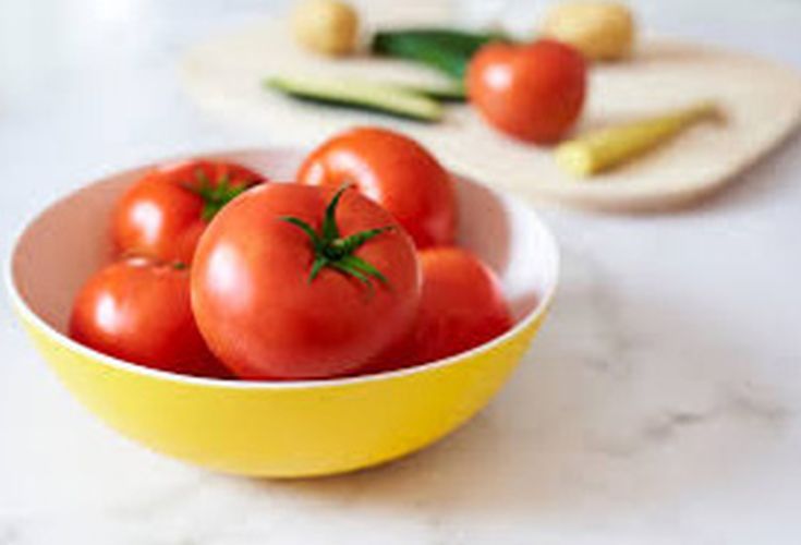 Red Organic Fresh Tomato, for Cooking, Packaging Type : Plastic Crates