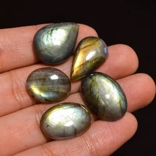 Labradorite Gemstones