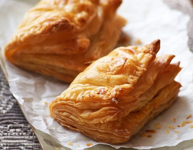 Flaky Veg Puff