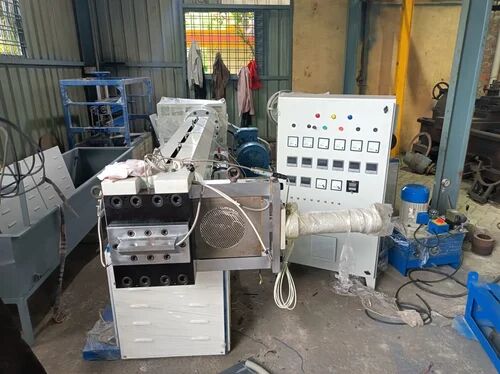 Plastic Granules Machines, Voltage : 415 Volt