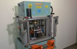 Oleodynamic press machine