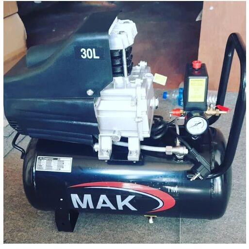 Direct Drive Air Compressor, Capacity : upto 50 Liters