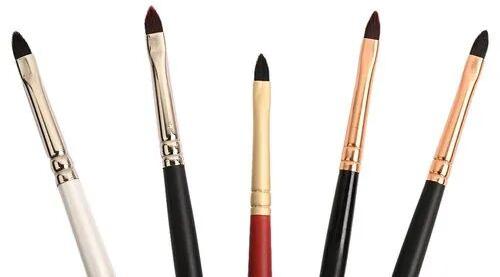 Sanghi Brushwares Lip Filler Brush, for Professional, Feature : Durable, Easy To Use