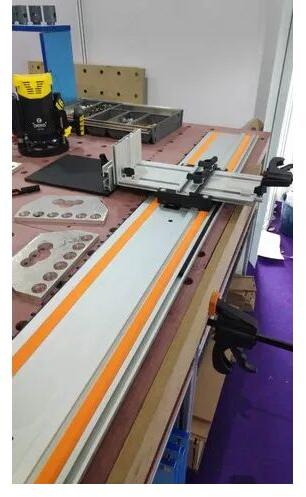 Red wood semi automatic Manual Panel Saw, for Industrial
