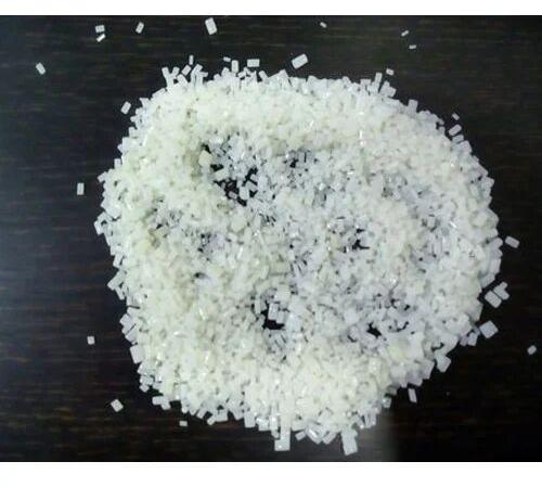 White Polyester Chips, Packaging Type : Loose
