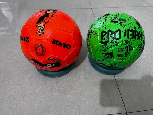 250gm PVC inflatable football, Size : 3