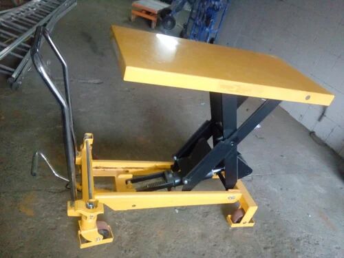 Mild Steel Manual Lifting Table, Color : Yellow