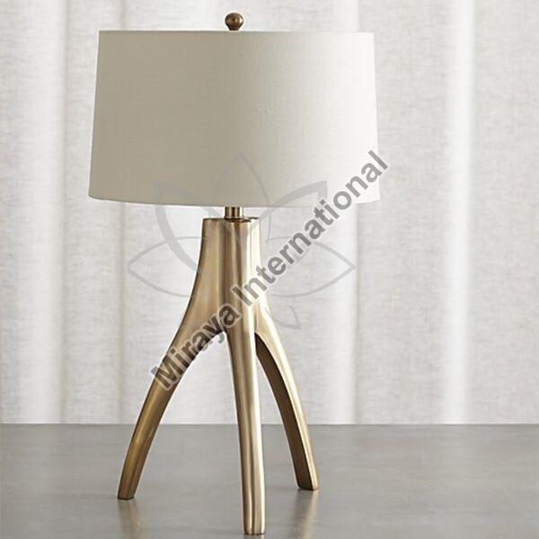 Brass Three Leg Table Lamp, for Lighting, Specialities : Low Power Consumption, Fine Finished