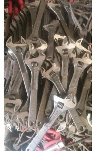 Taparia Polished Malleable Steel Adjustable Spanner, Feature : Corrosion Resistance
