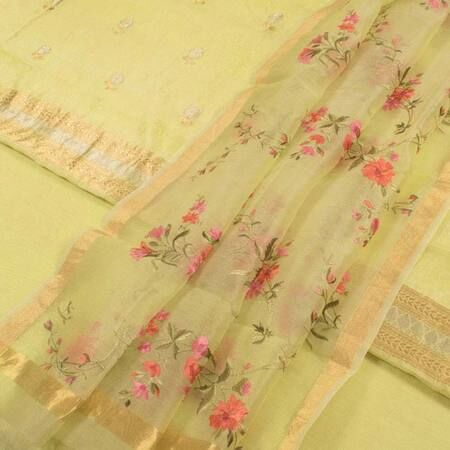 Silk Dress Material, for Making Textile Garments, Technics : Attractive Pattern