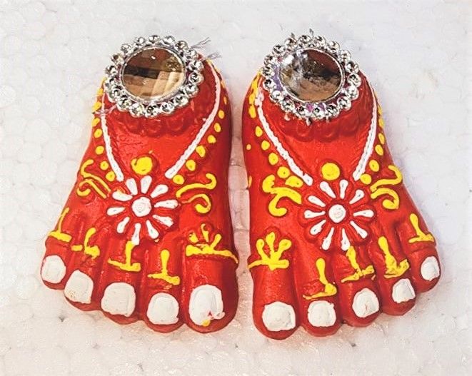 Red Clay Ecd-101 Laxmi Charan Flat, For Temple, Diwali, Festival, Feature : Attractive Appearance