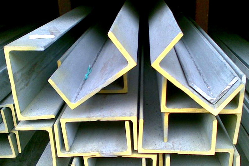 Mild Steel C Channels, For Construction, Gas Industry, Industry, Oil Industry, Pharmaceutical, Size : Standard