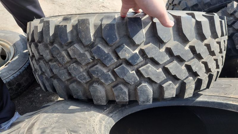 pneumatic solid tire