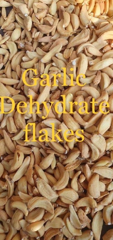 Dehydrated Garlic Flakes, for Cooking, Snacks, Packaging Type : Plastic Packet