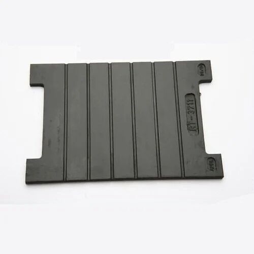 BLACK Grooved Rubber Sole Plate