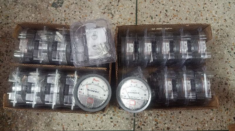 Magnehelic Differential Pressure Gage Range 0-40 Inch W.C