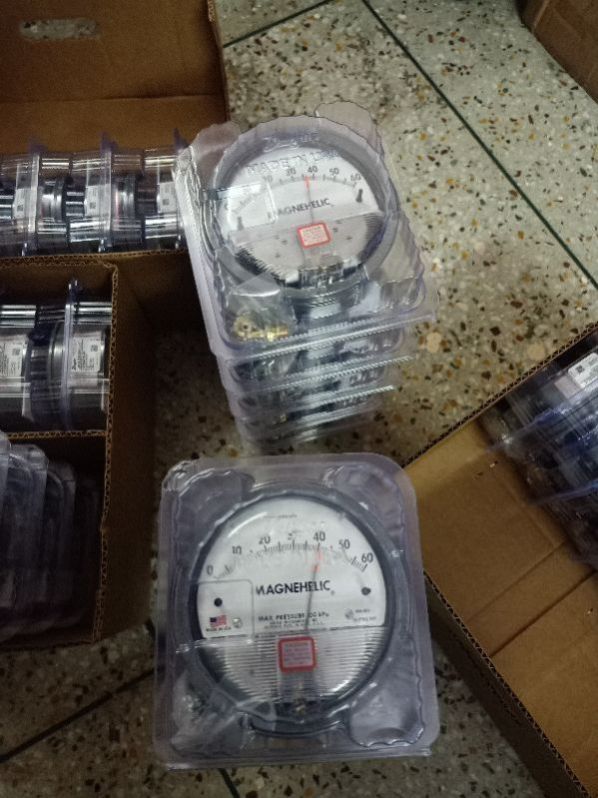 Magnehelic Differential Pressure Gage Range 0-80 Inch W.C