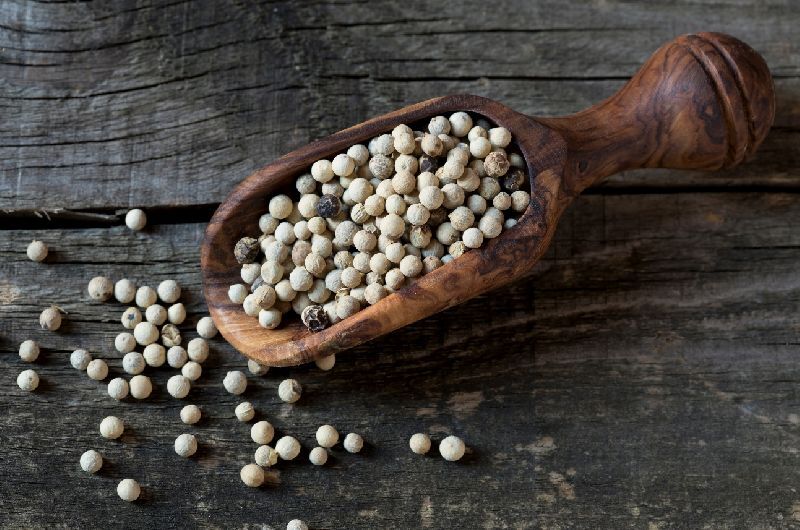 Round Organic white pepper seeds, for Cooking, Feature : Gulten Free, Hygienically Packed